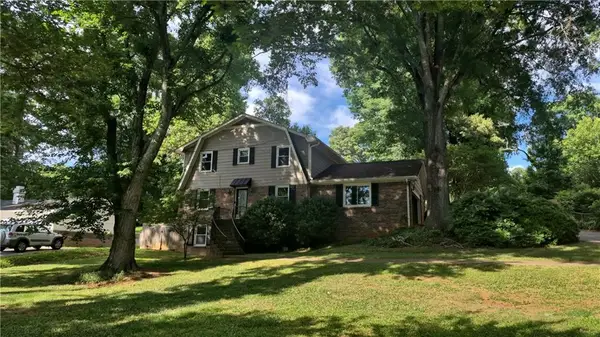 538 Cole Drive Sw, Lilburn, GA 30047