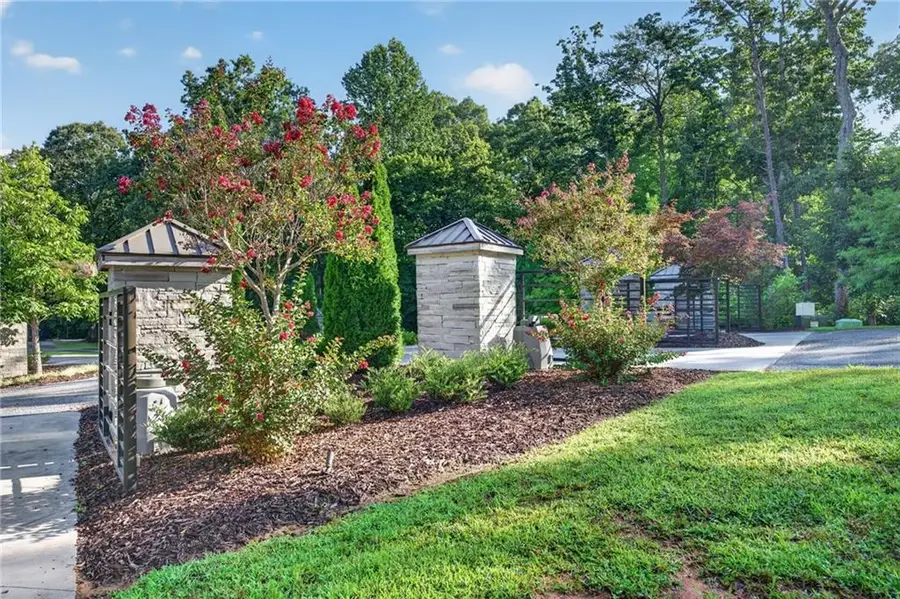 292 Highgrove Drive, Talking Rock, GA 30175 - #3