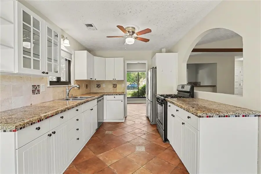 10900 Spotted Pony Trail, Johns Creek, GA 30022 - #2