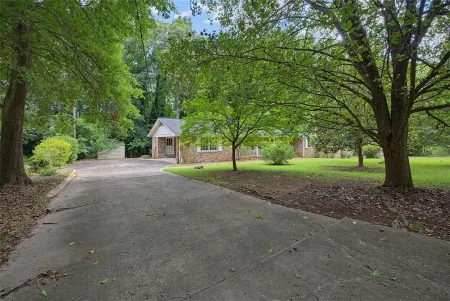 140 Horseshoe Circle, Athens, GA 30605 - #3