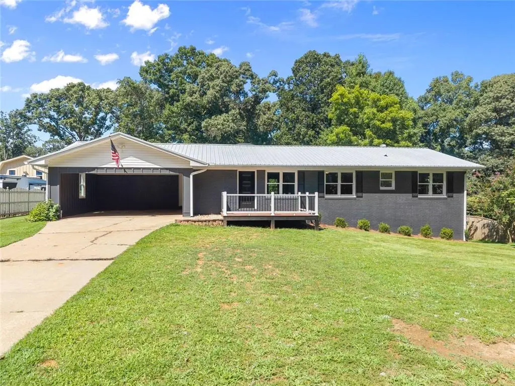 5850 Norton Circle, Flowery Branch, GA 30542 - #1