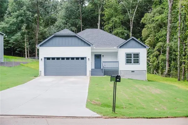 135 Harriette Drive, Stockbridge, GA 30281