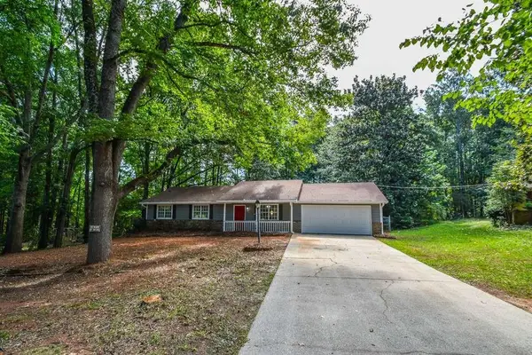 110 E Country Woods Drive, Covington, GA 30016