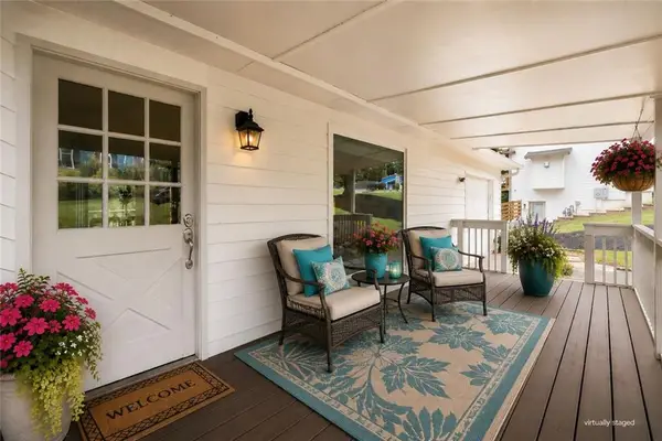 270 Parkmont Court, Roswell, GA 30076