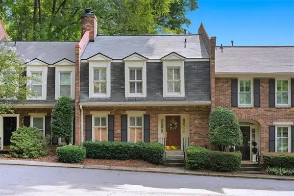 12 Queen Victoria Place Ne, Atlanta, GA 30342