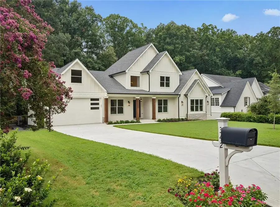 342 Valley Green Drive Ne, Atlanta, GA 30342 - #2