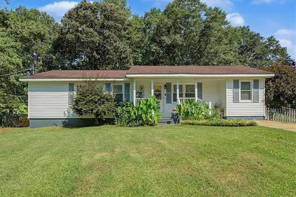 32 Watkins Road, Newnan, GA 30263
