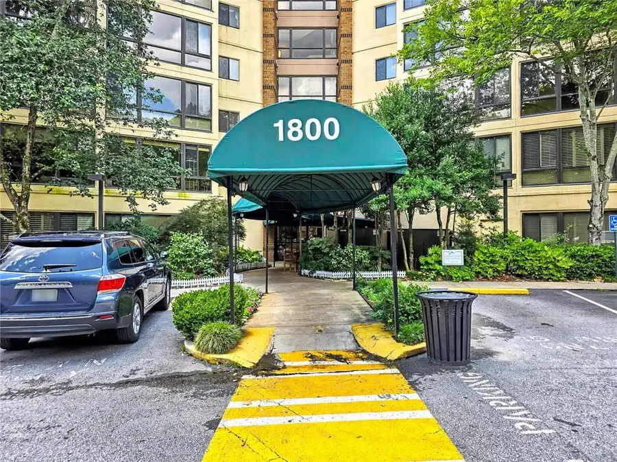 1800 Clairmont Lake #A204, Decatur, GA 30033 - #3