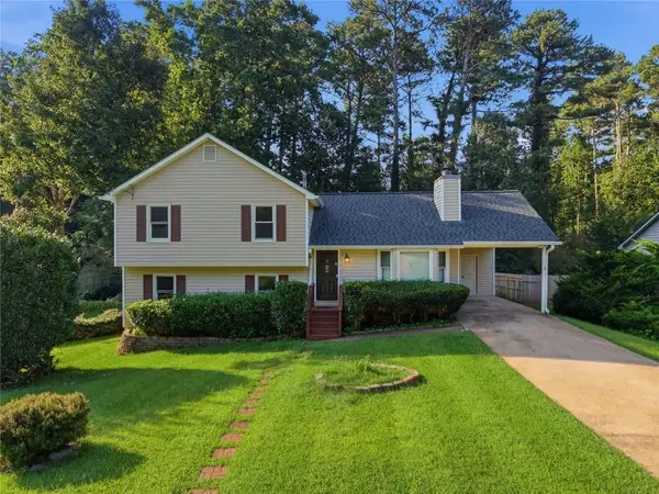 1380 Ashbrook Drive Nw, Lawrenceville, GA 30043