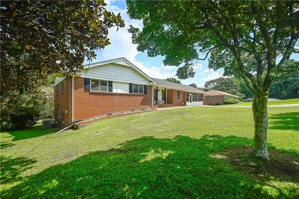 2484 SW Northview Drive, Austell, GA 30106
