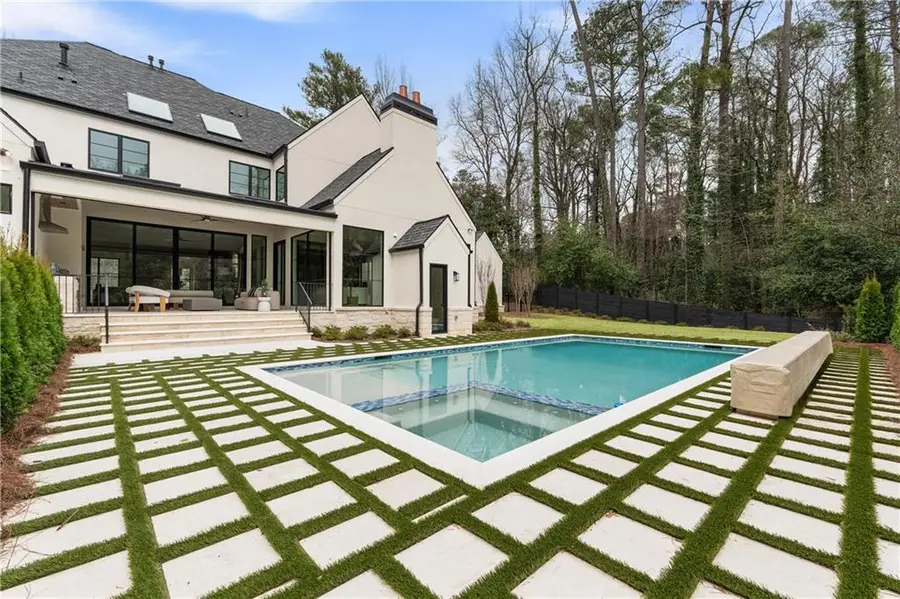 388 Londonberry Road Nw, Sandy Springs, GA 30327 - #2
