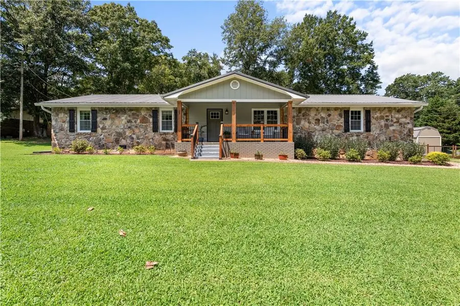 23 Oakwood Drive, Cedartown, GA 30125 - #2
