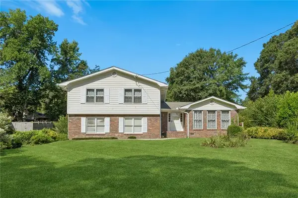 6876 Kingsboro Drive, Lithia Springs, GA 30122