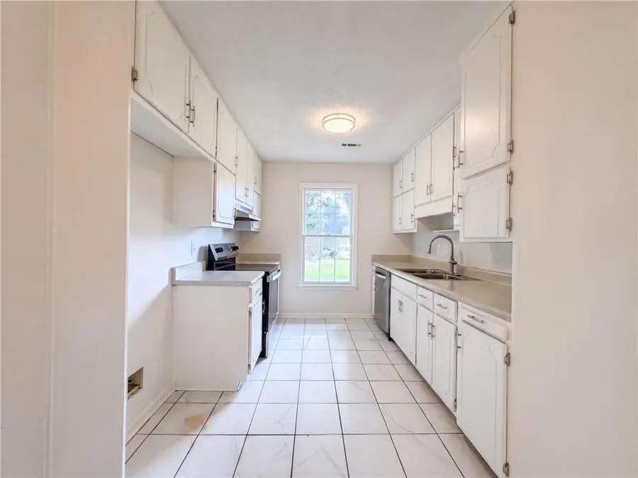 6120 Dorchester Drive, Rex, GA 30273 - #2