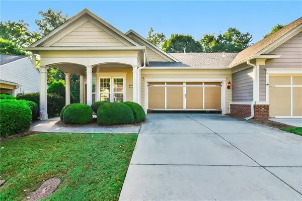 6136 Longleaf Drive, Hoschton, GA 30548