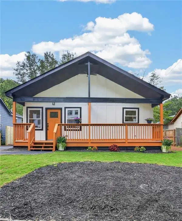 882 Tanner Dr, Scottdale, GA 30079