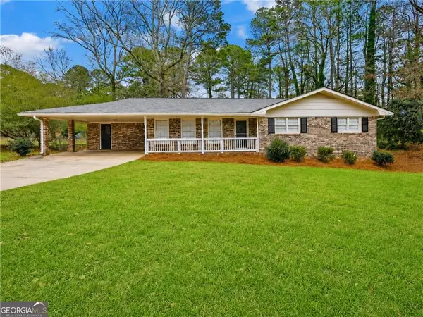 886 Oakhill Court, Stone Mountain, GA 30087