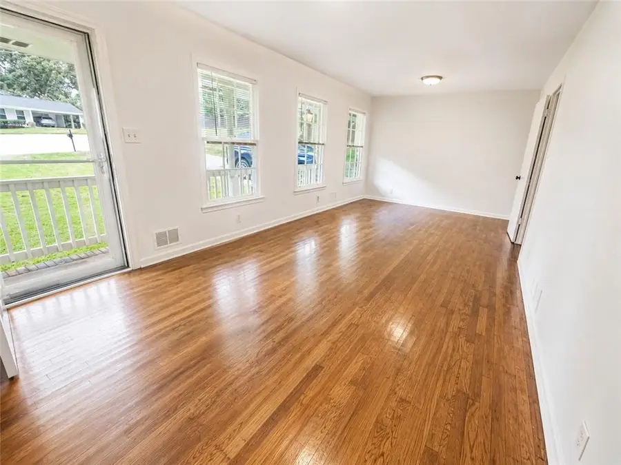886 Oakhill Court, Stone Mountain, GA 30087 - #3
