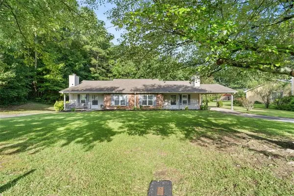5668 Williamsburg Trace, Atlanta, GA 30349