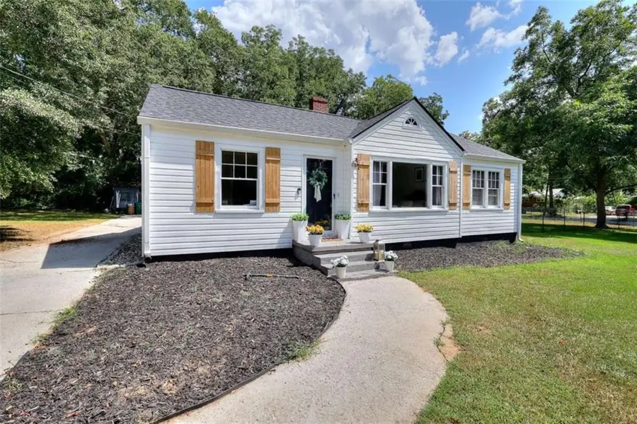 186 S Forest Avenue S, Social Circle, GA 30025 - #3