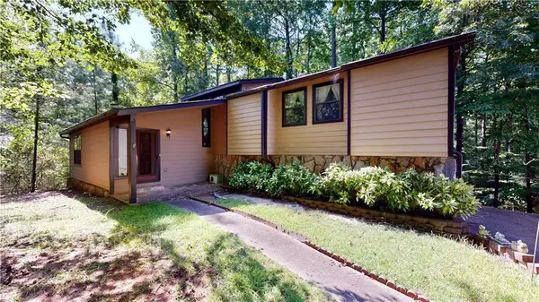 6562 Oakwood Drive, Douglasville, GA 30135