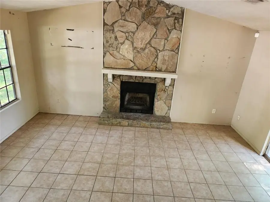 783 Inland Way Nw, Lilburn, GA 30047 - #2