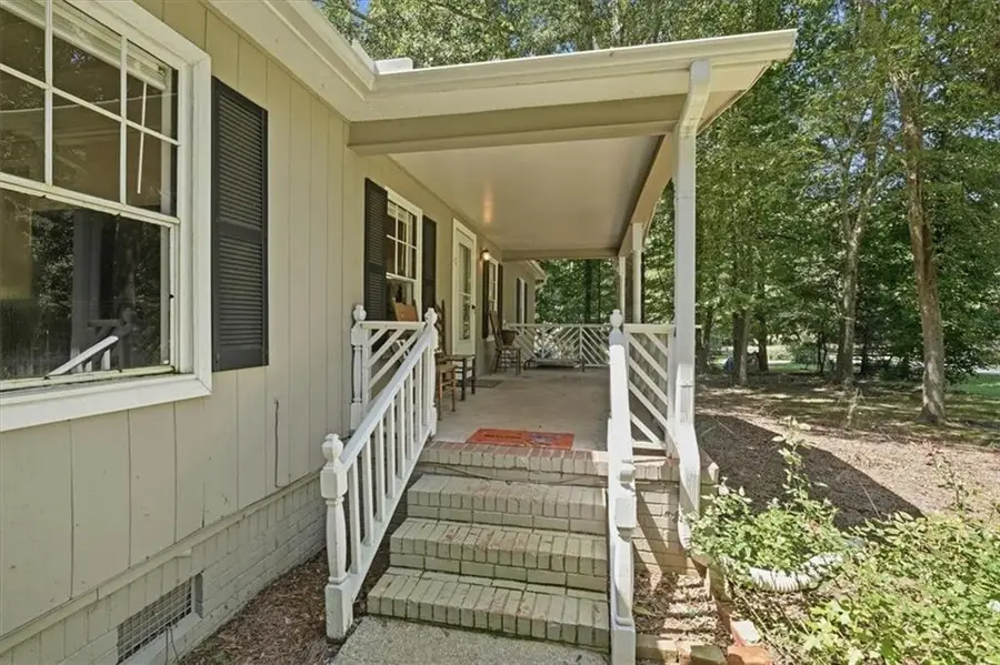 215 Hoke Street, Maysville, GA 30558 - #3