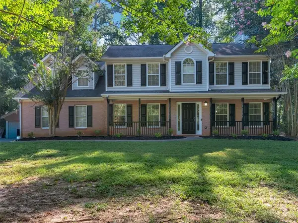 112 Crown Oaks Drive, Stockbridge, GA 30281
