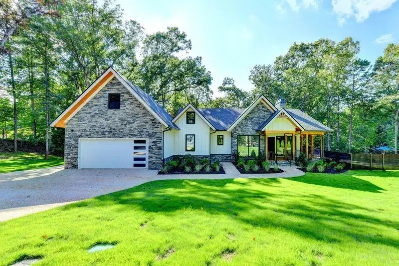 3933 Skyline Drive, Gainesville, GA 30501 - #1