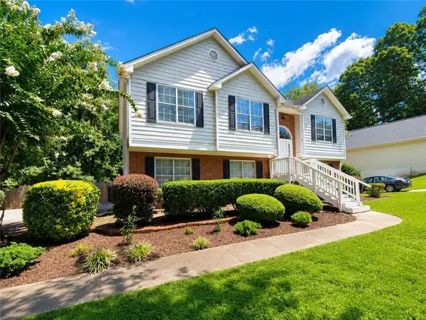 2095 Oakpointe Court, Buford, GA 30519