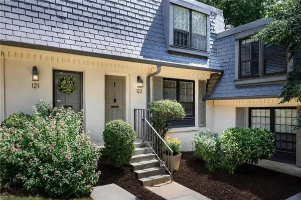 122 Woodmere Square Nw, Atlanta, GA 30327