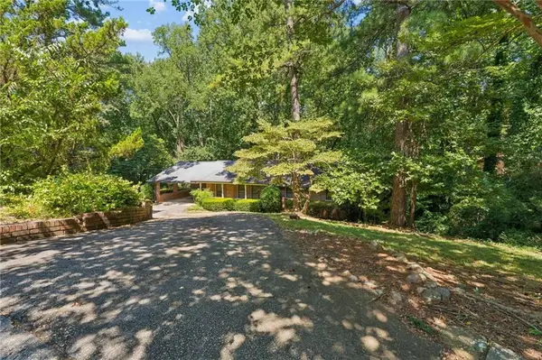 5813 Ohara Drive Sw, Stone Mountain, GA 30087