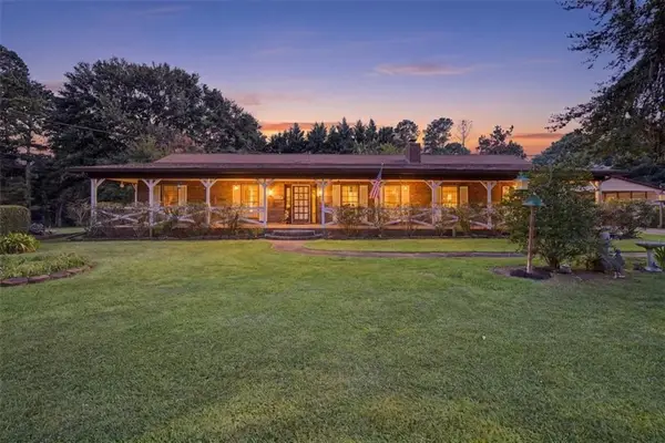 6198 N Summers Circle, Douglasville, GA 30135