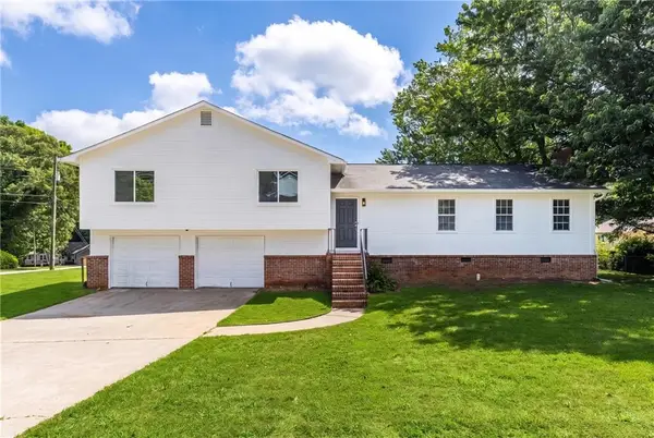 2250 Ridge Forest Drive, Grayson, GA 30017