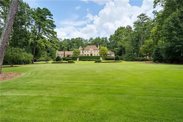 5375 Long Island Drive, Atlanta, GA 30327
