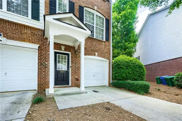 2251 Dillard Crossing, Tucker, GA 30084