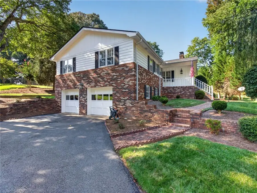3028 St Charles Avenue, Gainesville, GA 30504 - #2
