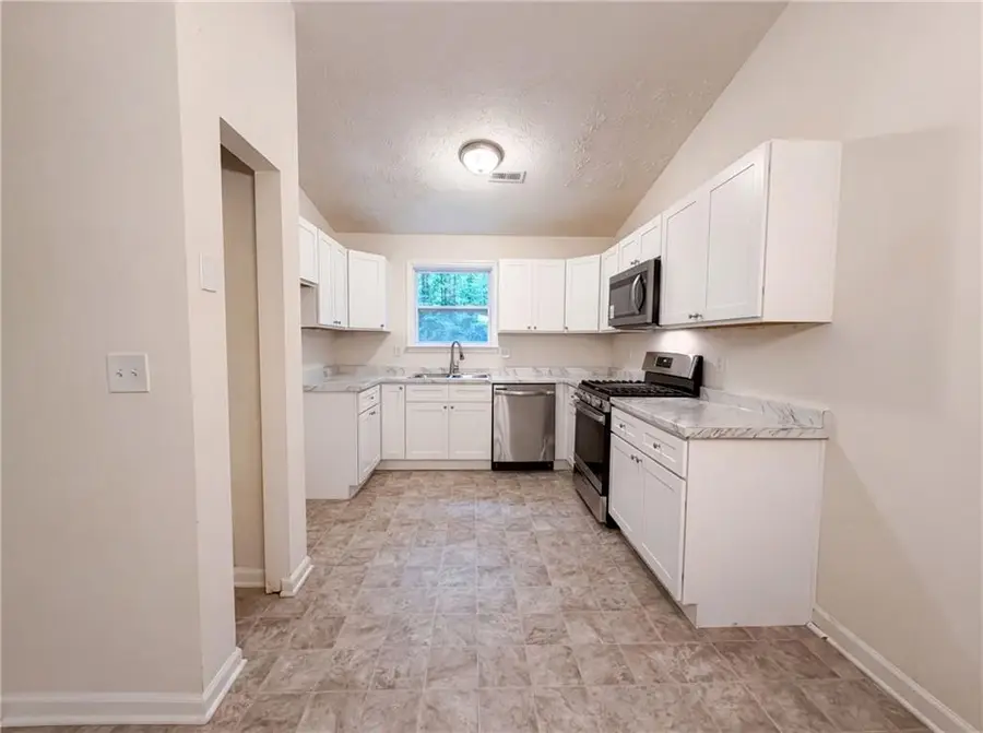 670 Marsh Court, Jonesboro, GA 30238 - #2