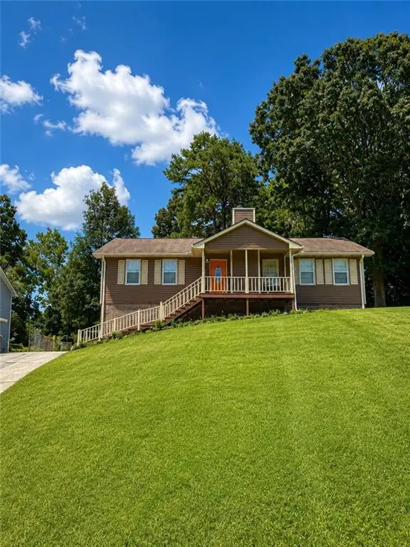 3806 Etna Drive, Snellville, GA 30039