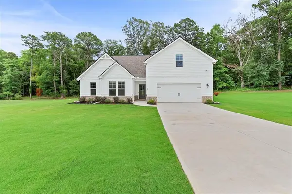 96 Whites Pond Road, Moreland, GA 30259