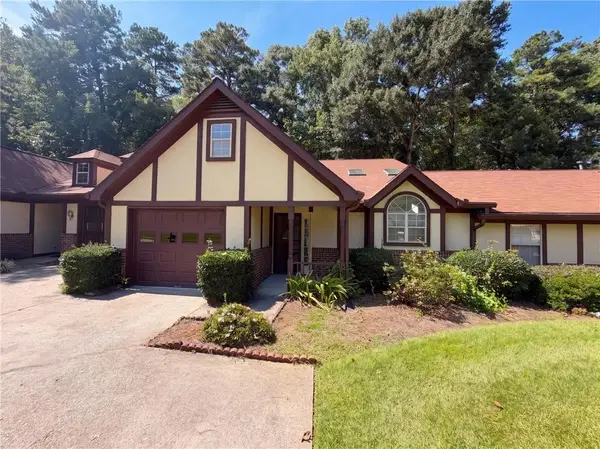 17 Dover Trail, Peachtree City, GA 30269