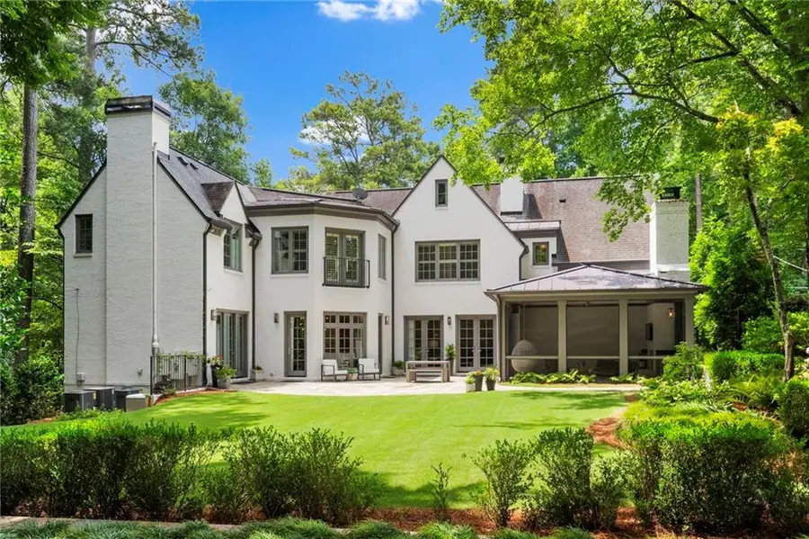 1610 W Sussex Road Ne, Atlanta, GA 30306 - #2
