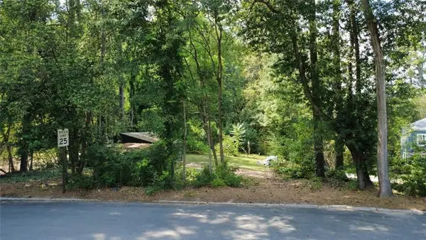 1270 Woods Circle Ne, Brookhaven, GA 30324