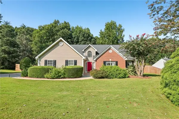 4672 Devencrest Lane, Buford, GA 30519
