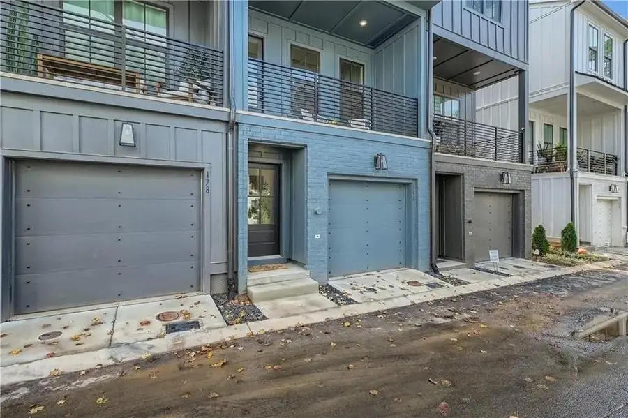 180 Chestnut Circle, Atlanta, GA 30342 - #2