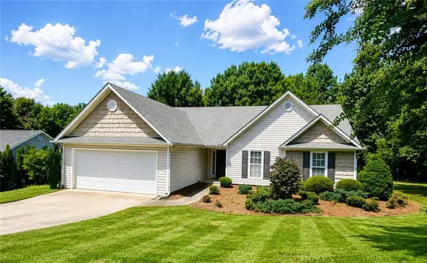 8790 Baycreek Lane, Gainesville, GA 30506