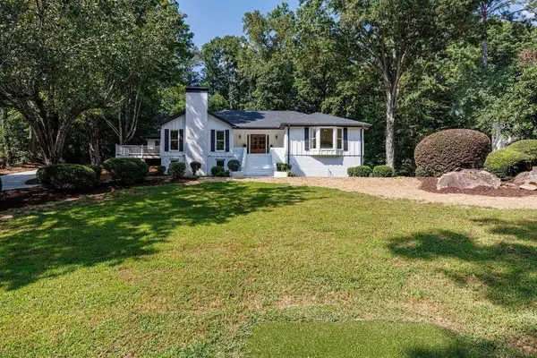 820 Oakhaven Drive, Roswell, GA 30075
