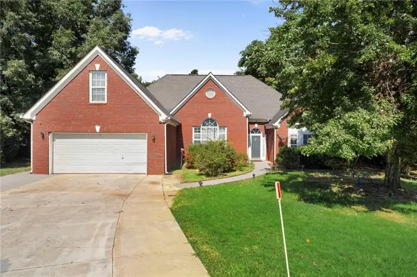 1000 Georgian Hills Dr, Lawrenceville, GA 30045
