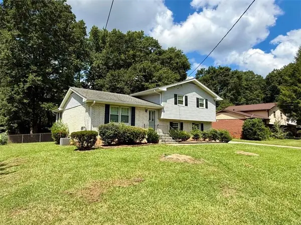 6641 Londonderry Drive, Morrow, GA 30260