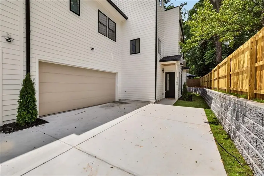 225 Stovall Street Se #B, Atlanta, GA 30316 - #2